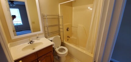 610 N Greenwood Ext in Lebanon, TN - Building Photo - Building Photo