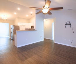 18 Excalibur Dr in Crawfordville, FL - Building Photo - Building Photo