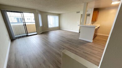 Francis Apartments in Los Angeles, CA - Foto de edificio - Floor Plan