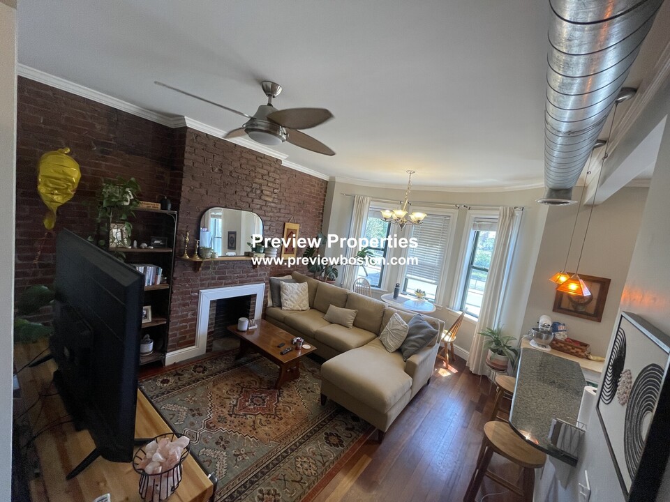 195 Cambridge St, Unit 2 in Boston, MA - Building Photo