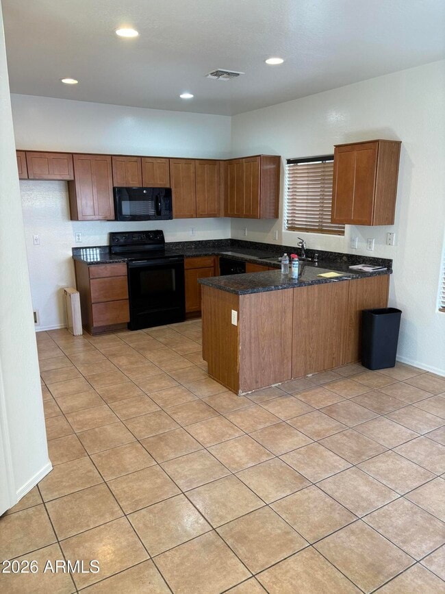 5186 W Desert Hills Dr in Glendale, AZ - Building Photo - Building Photo