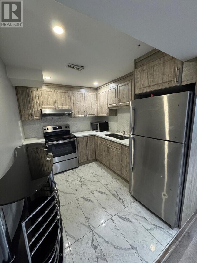 9 Facet St in Brampton, ON - Building Photo - Building Photo