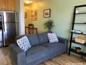 2345 Ala Wai Blvd in Honolulu, HI - Foto de edificio - Building Photo