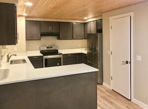 2806 NE Shepard Rd in Bend, OR - Building Photo - Building Photo