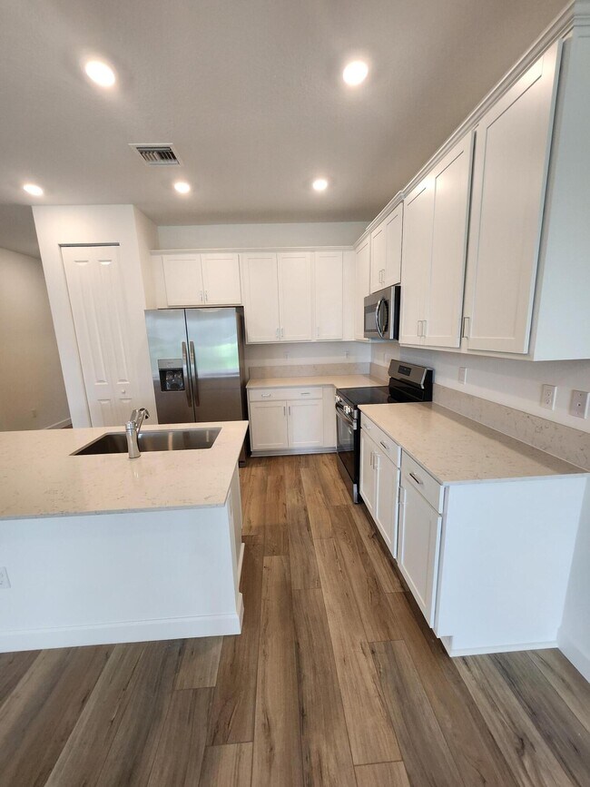 5684 Divine Dr in Delray Beach, FL - Building Photo - Building Photo