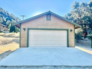 15000 Geneva Ct in Pine Mountain Club, CA - Building Photo - Building Photo