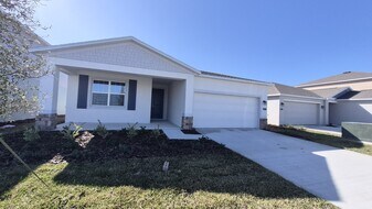 2917 Yukon Trl in Lake Hamilton, FL - Building Photo