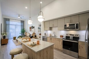 Treo Apartments in Fort Lauderdale, FL - Building Photo