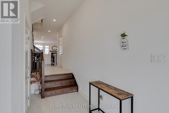 1018 Montelena Rd in Ottawa, ON - Building Photo - Building Photo