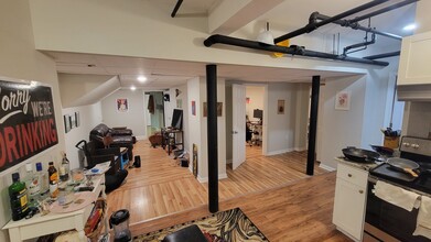 1185 Commonwealth Ave in Boston, MA - Building Photo - Building Photo