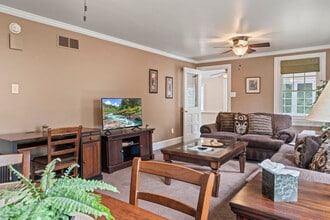 42 Old Lancaster Rd, Unit ID1321805P in Devon, PA - Foto de edificio - Building Photo