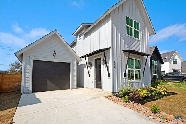 414 Alexander Ave in New Braunfels, TX - Building Photo - Building Photo