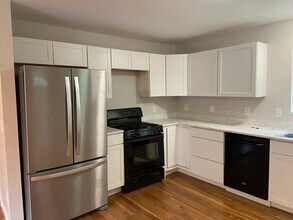 793 Robertson Dr in Brighton, MI - Building Photo - Building Photo