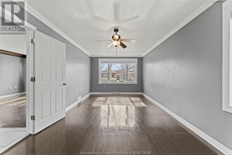 1450 Hickory Rd in Windsor, ON - Building Photo - Building Photo