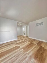 10 NW 77th St in Miami, FL - Building Photo - Building Photo