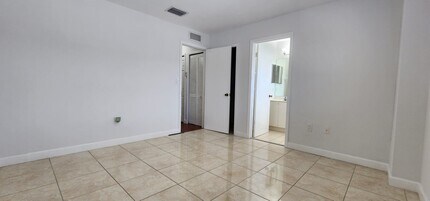 2940 SE 15th Ter in Homestead, FL - Foto de edificio - Building Photo