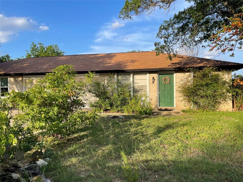 12311 Willow Wild Dr in Austin, TX - Building Photo