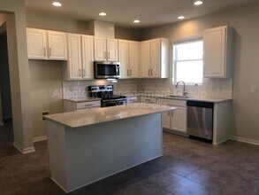 2715 Creekmore Ct in Kissimmee, FL - Building Photo - Building Photo