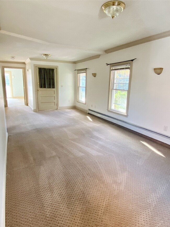 178 Main St, Unit 2BR 1 BATH 2nd FL in Branford, CT - Building Photo - Building Photo