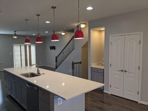 7926 Quidditch Ln in Elkridge, MD - Foto de edificio - Building Photo