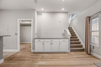 1834 Arapahoe Ave in Boulder, CO - Building Photo - Building Photo