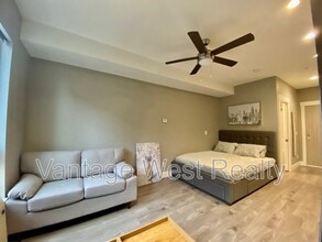 925-925 Leon Ave in Kelowna, BC - Building Photo - Building Photo