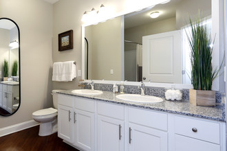 Sweetwater Apartments in Charleston, SC - Building Photo - Interior Photo