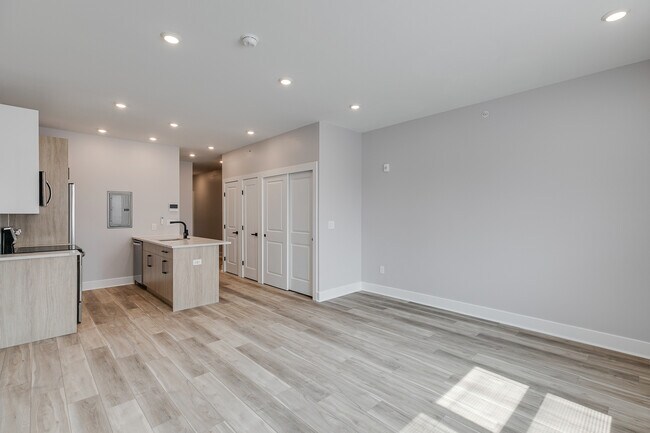 3924 Haverford Ave photo'