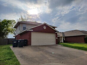 413 Pronghorn Loop in College Station, TX - Building Photo - Building Photo