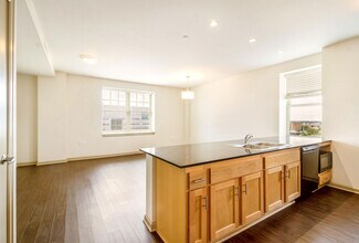 Strathmore Apartments in Detroit, MI - Building Photo - Building Photo