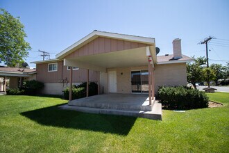 889 NW 4th Ave in Ontario, OR - Building Photo - Building Photo