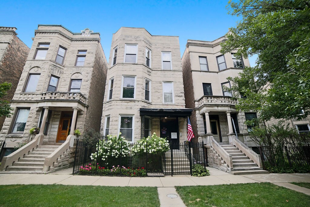 1518 N Oakley Blvd in Chicago, IL - Building Photo
