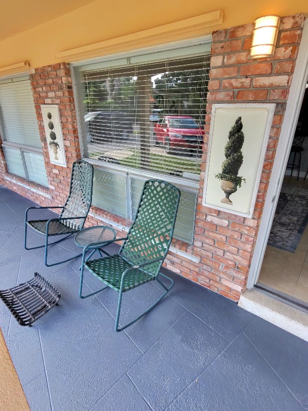 2419 NE 2nd Ave in Boca Raton, FL - Foto de edificio - Building Photo