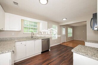 903 Stonebridge Crescent in Lithonia, GA - Building Photo - Building Photo