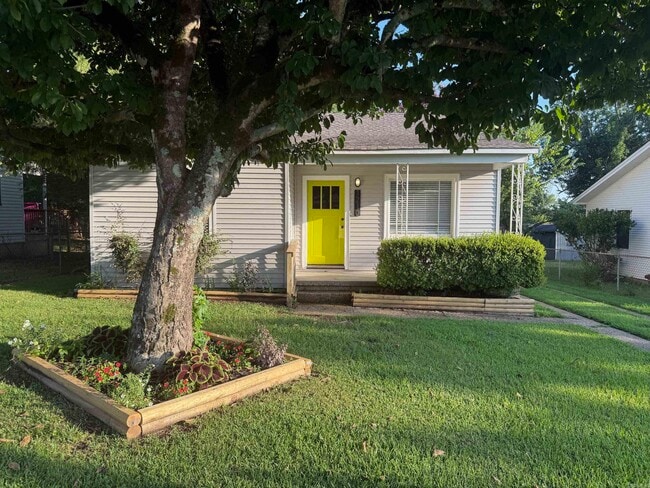 property at 1210 Thelma St