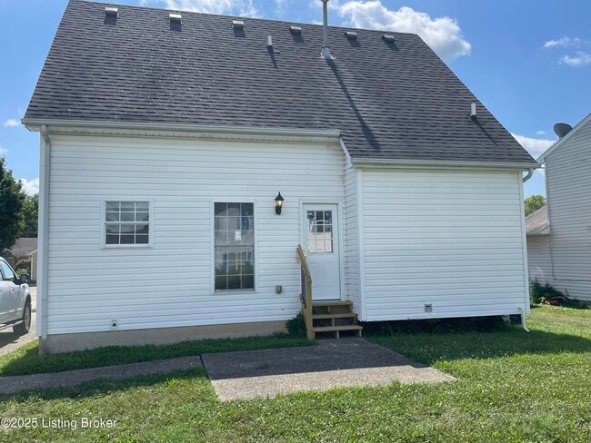 9630 Combs Ln in Louisville, KY - Building Photo - Building Photo