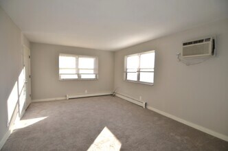 252 Hartwell Ave, Unit 1 in Cincinnati, OH - Foto de edificio - Building Photo