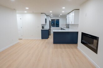 4015 SW Thistle St in Seattle, WA - Foto de edificio - Building Photo