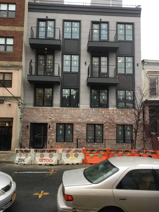 893 Willoughby Ave in Brooklyn, NY - Building Photo