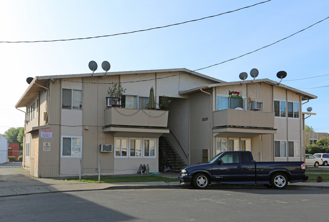 1520 Lacey Ct in Concord, CA - Building Photo