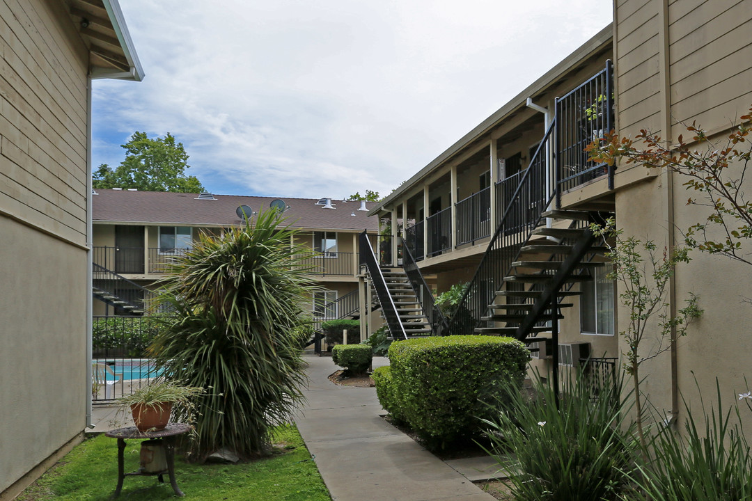 The McWelsh Apartments in Sacramento, CA - Building Photo