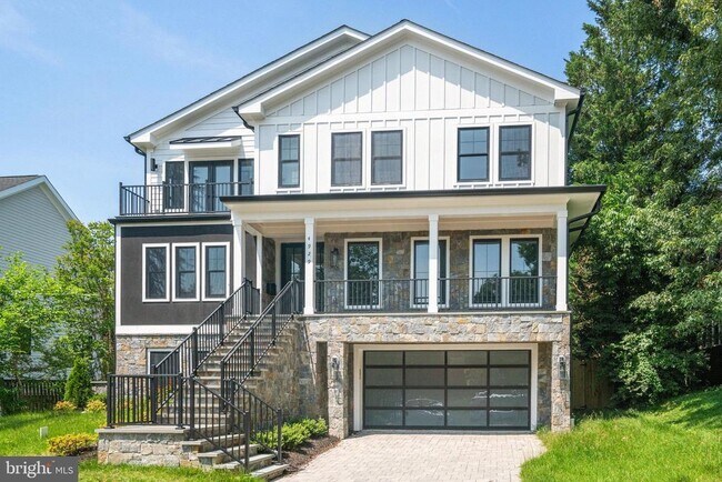 property at 4929 34th Rd N