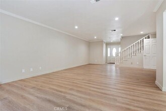 18850 Hatteras St in Los Angeles, CA - Building Photo - Building Photo