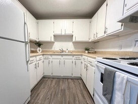 Suncoast Heights Apartments in Goderich, ON - Building Photo