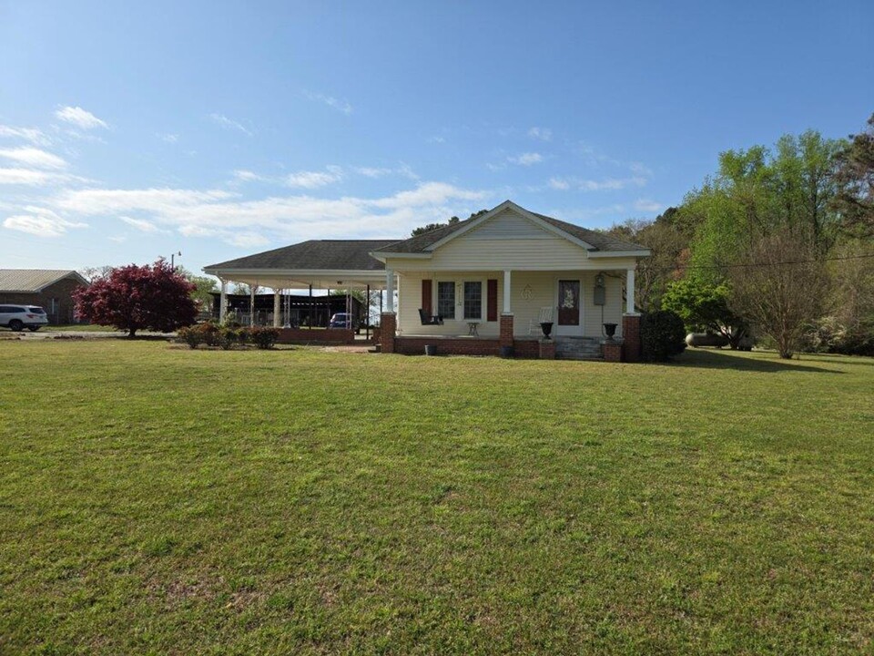 855 Selah Church Rd in Goldsboro, NC - Building Photo