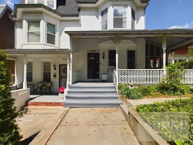 property at 423 Lincoln St