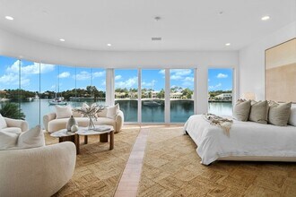 701 N Mashta Dr in Key Biscayne, FL - Building Photo - Building Photo