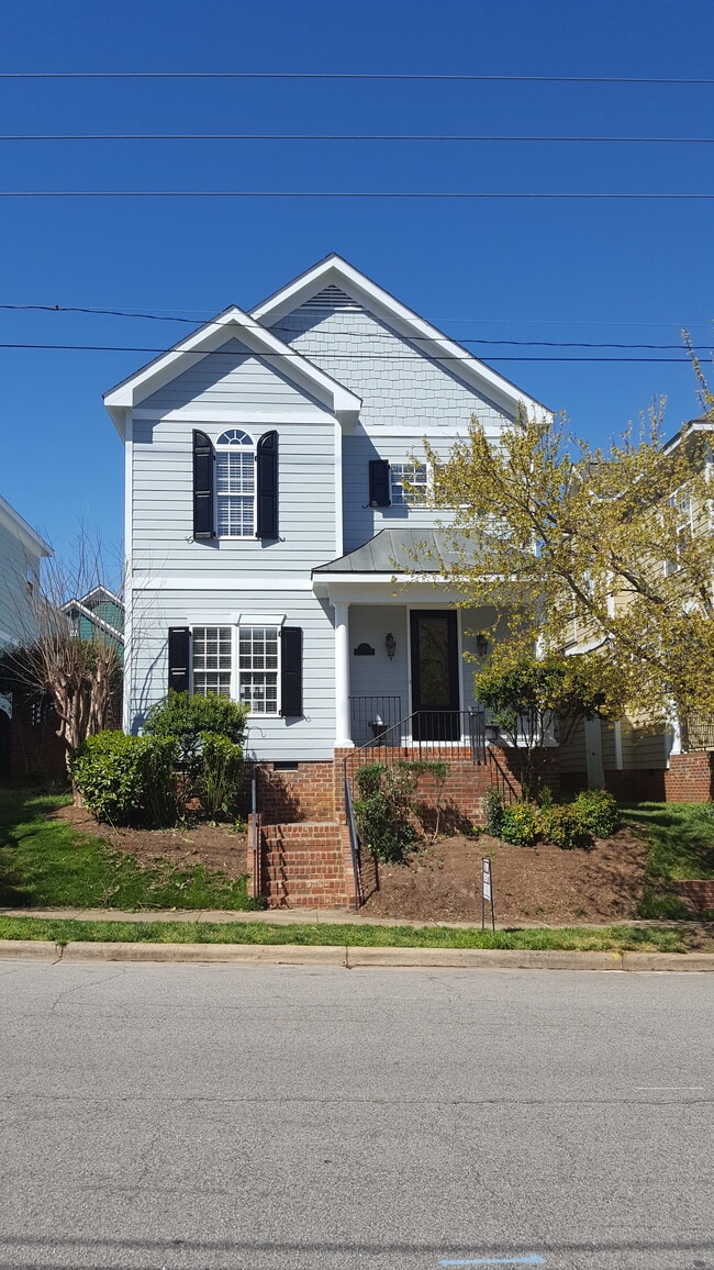 property at 1133 N Blount St