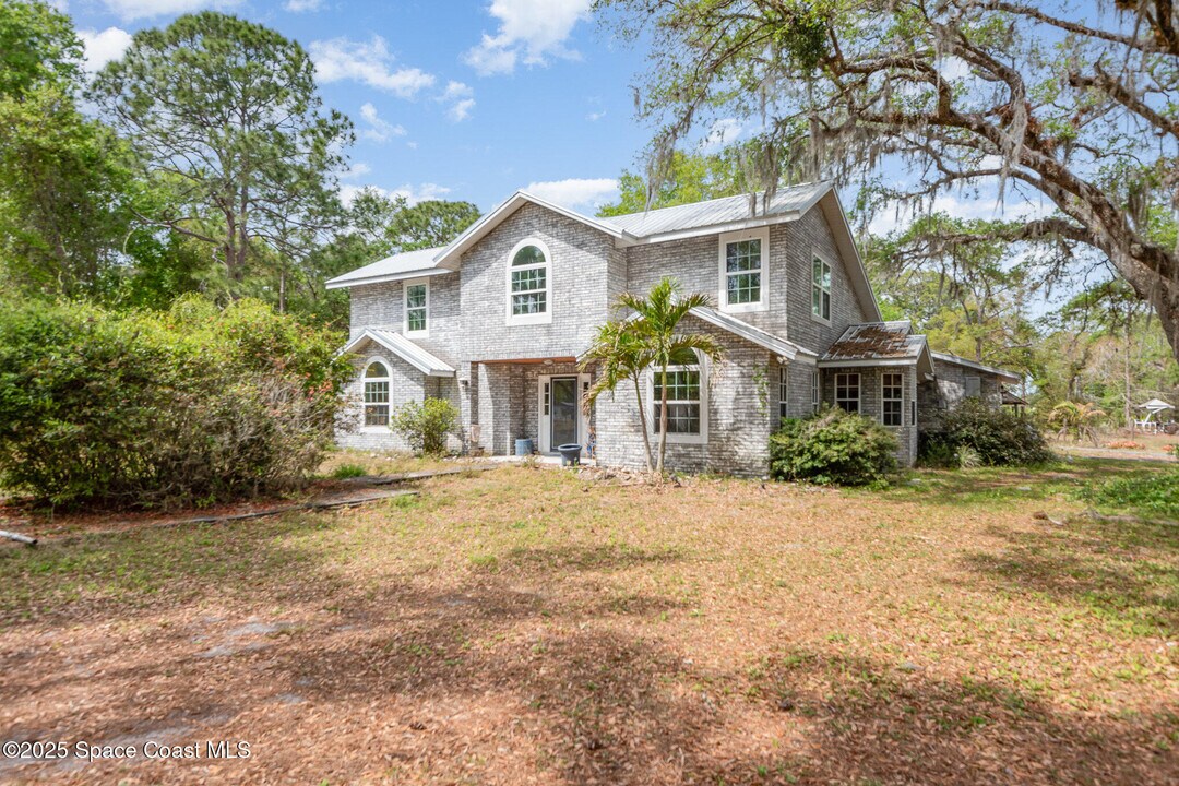 4100 Fox Lake Rd in Titusville, FL - Building Photo