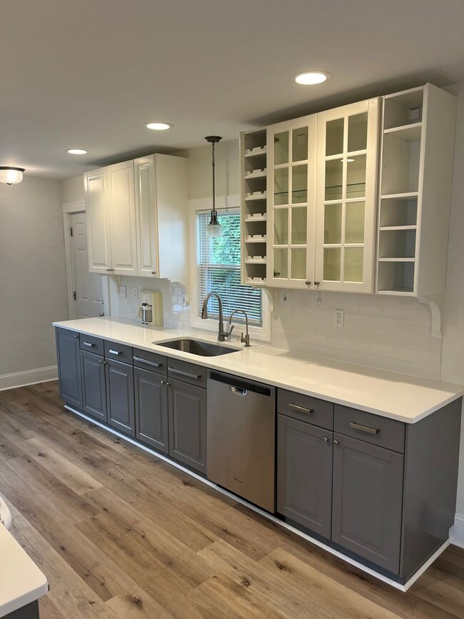 175 Middlesex St, Unit Unit 2 in Chelmsford, MA - Building Photo - Building Photo